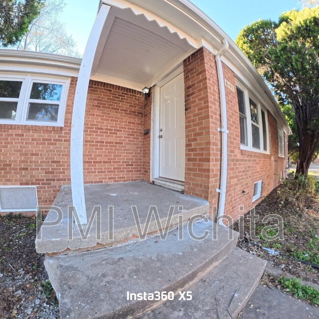 Building Photo - 6165 E Boston St