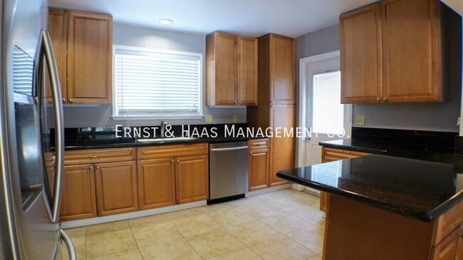 Foto del edificio - 3138 Shadypark Dr