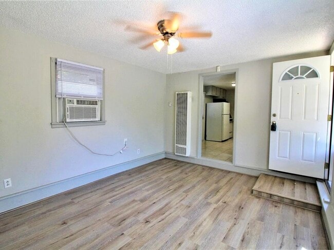 Building Photo - 2216 30th St