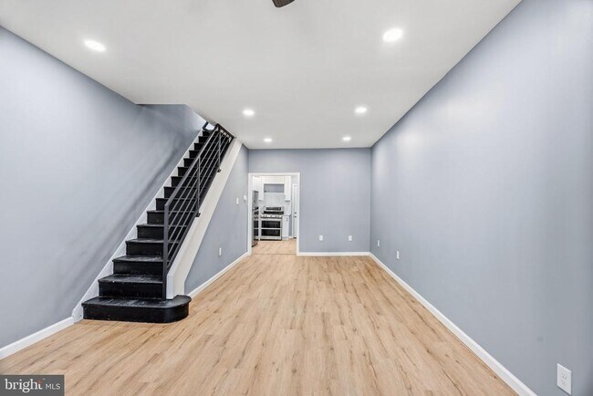 Foto del edificio - 2224 E Clearfield St