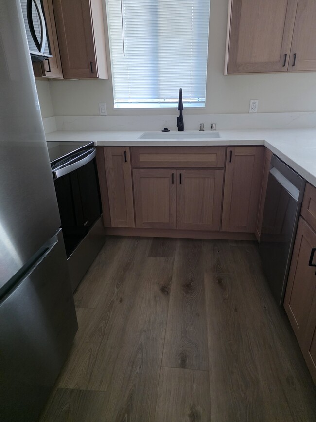 Building Photo - 14338 Flomar Dr