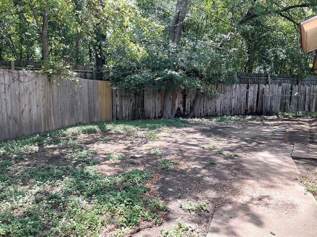 Building Photo - 5903 Harwill Cir