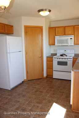 Building Photo - 4396 Blakewood Dr