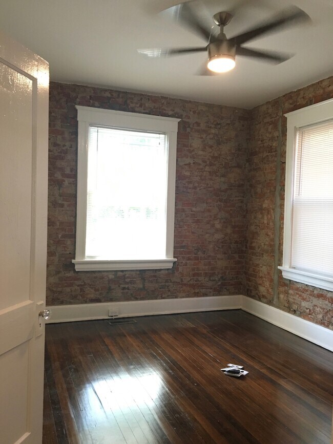 Building Photo - 223 Kinsey Ave
