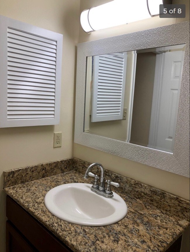 701 S College Rd Unit 116, Lafayette, LA 70503 Condo for Rent in