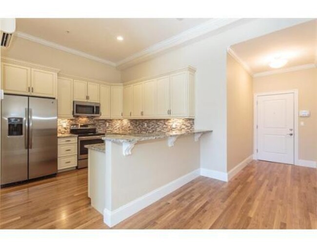 Foto del edificio - 100 Nahant St