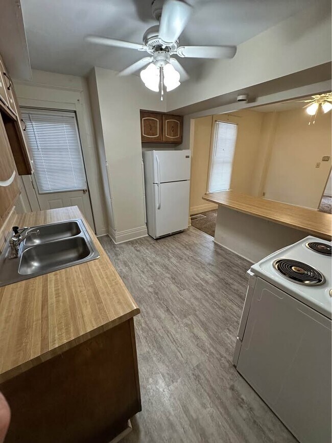 Foto del edificio - 506 S Walnut St