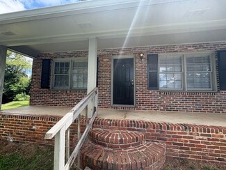 Building Photo - 406 Russell Pkwy