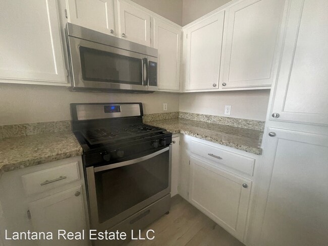 Building Photo - 3 br, 2.5 bath House - 1020 Dusty Creek St.