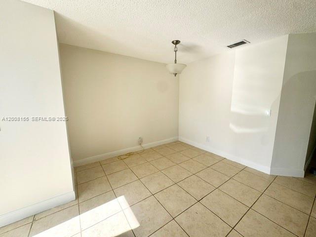 Foto del edificio - 833 NW 208th Terrace