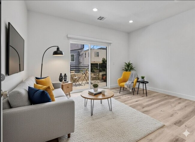 Foto del edificio - 4643 W 18th St