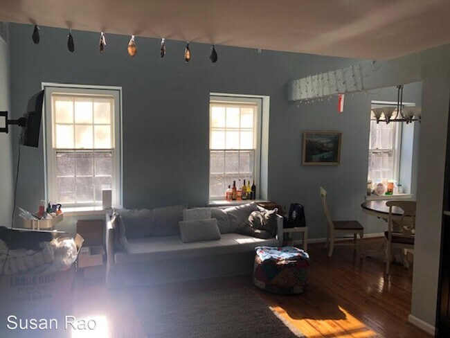 Foto del edificio - 3 br, 1 bath House - 3730 39th Street NW U...