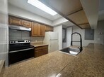 Foto principal - 5672 Rock Island Rd