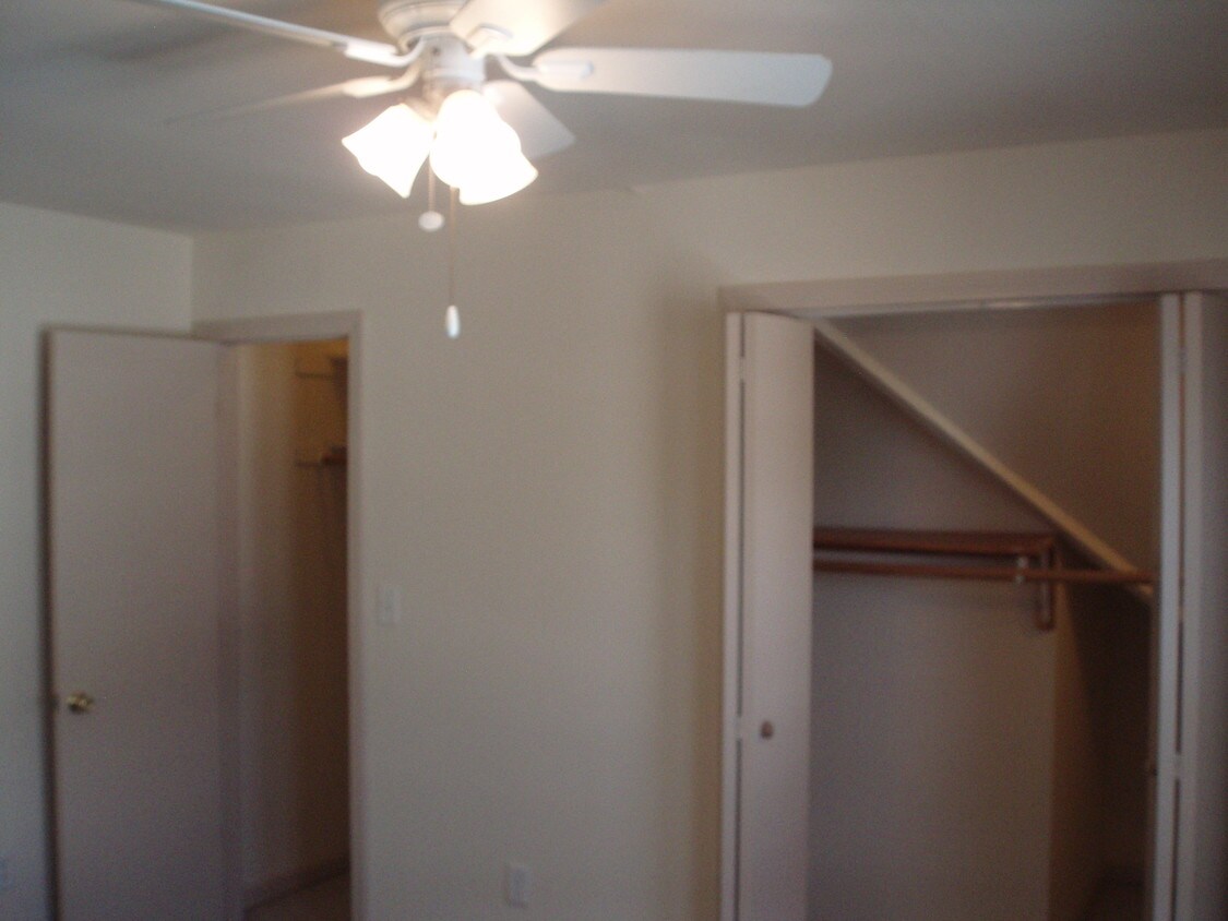 Primary Photo - 84 Porter St