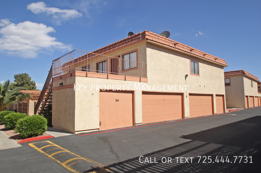 Foto principal - REMODELED 2 BR GREEN VALLEY TOWNHOME WITH ...