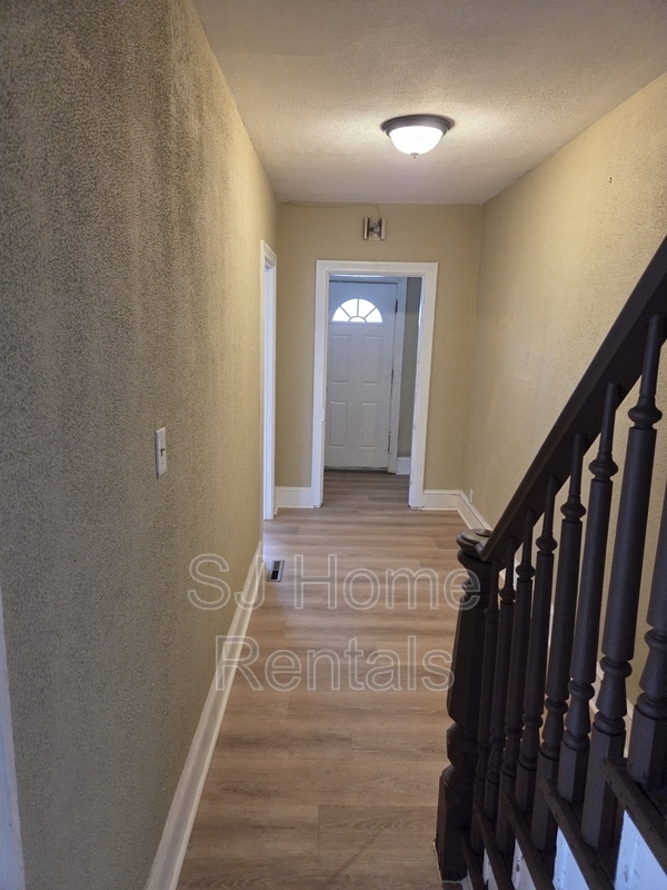 Foto del edificio - 649 Bordentown Rd