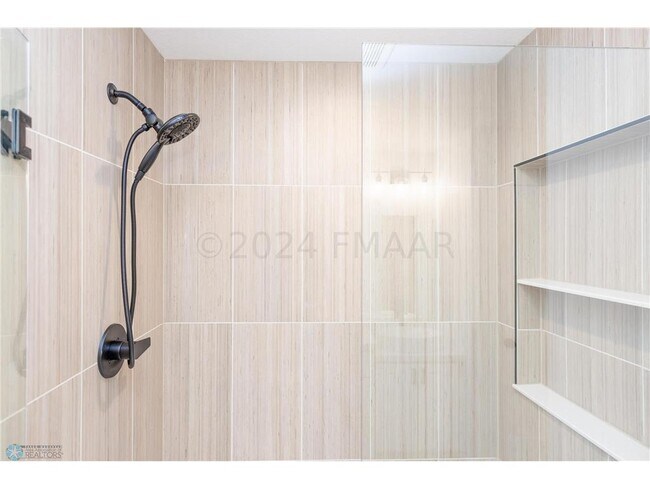Foto del edificio - 6109 Martin Ln W