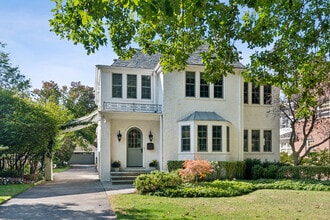 Building Photo - 1094 Pine St
