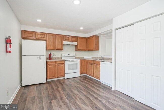 Foto del edificio - 69 Vanderbilt Ct