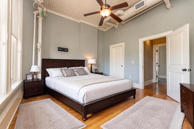 Building Photo - Sterchi & Kessler Lofts