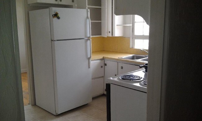 Foto del edificio - 2 bedroom on J street