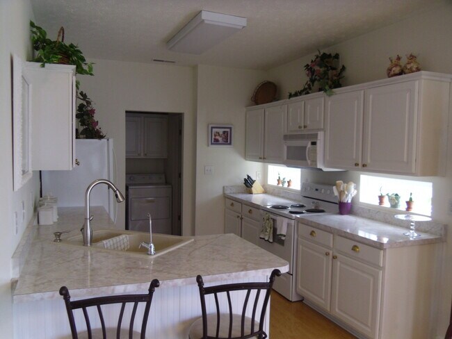 Building Photo - Coming Soon! Nearly Maintenance Free 3 Br ...