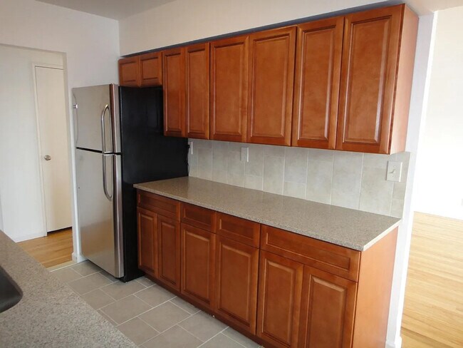 Building Photo - 109 Fisher Ave