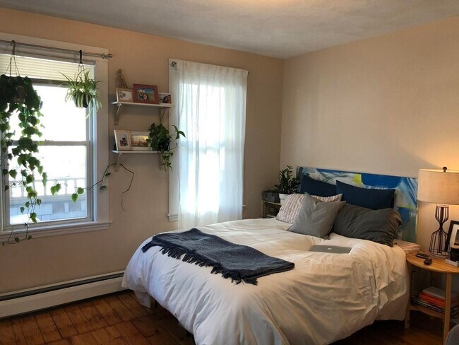 Foto del edificio - 17 Endicott Ave