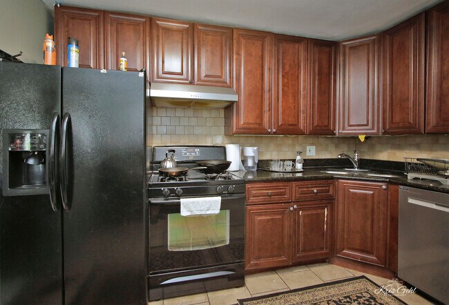 Building Photo - 1003 Centurion Ln