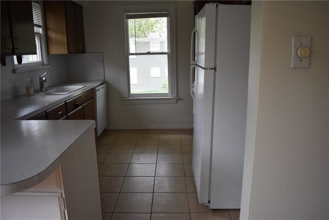 Foto del edificio - 4245 Emerson Ave