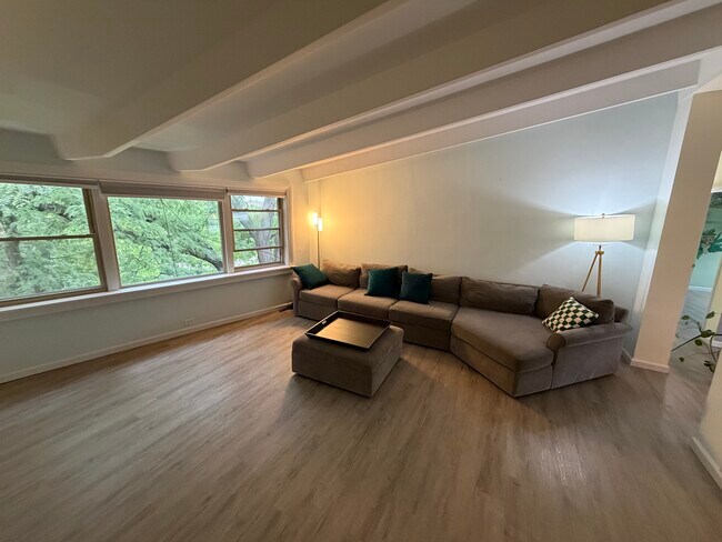 Foto del edificio - 2148 W Rosemont Ave