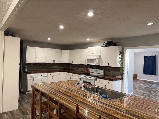 Foto del edificio - 7597 Rockbridge Rd SW