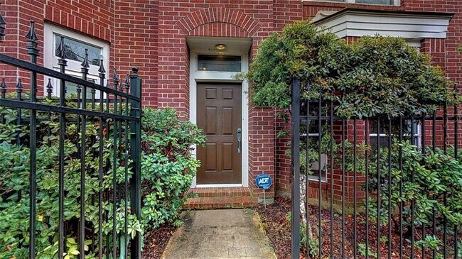 Foto del edificio - 2104 Gillette St
