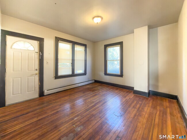 Foto del edificio - 223 Norwich Ave