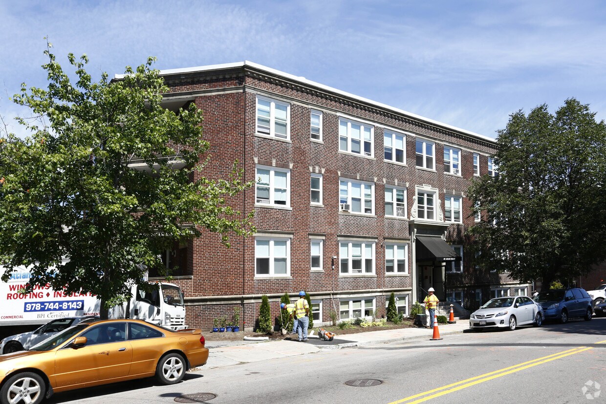 Foto principal - 457 Adams St
