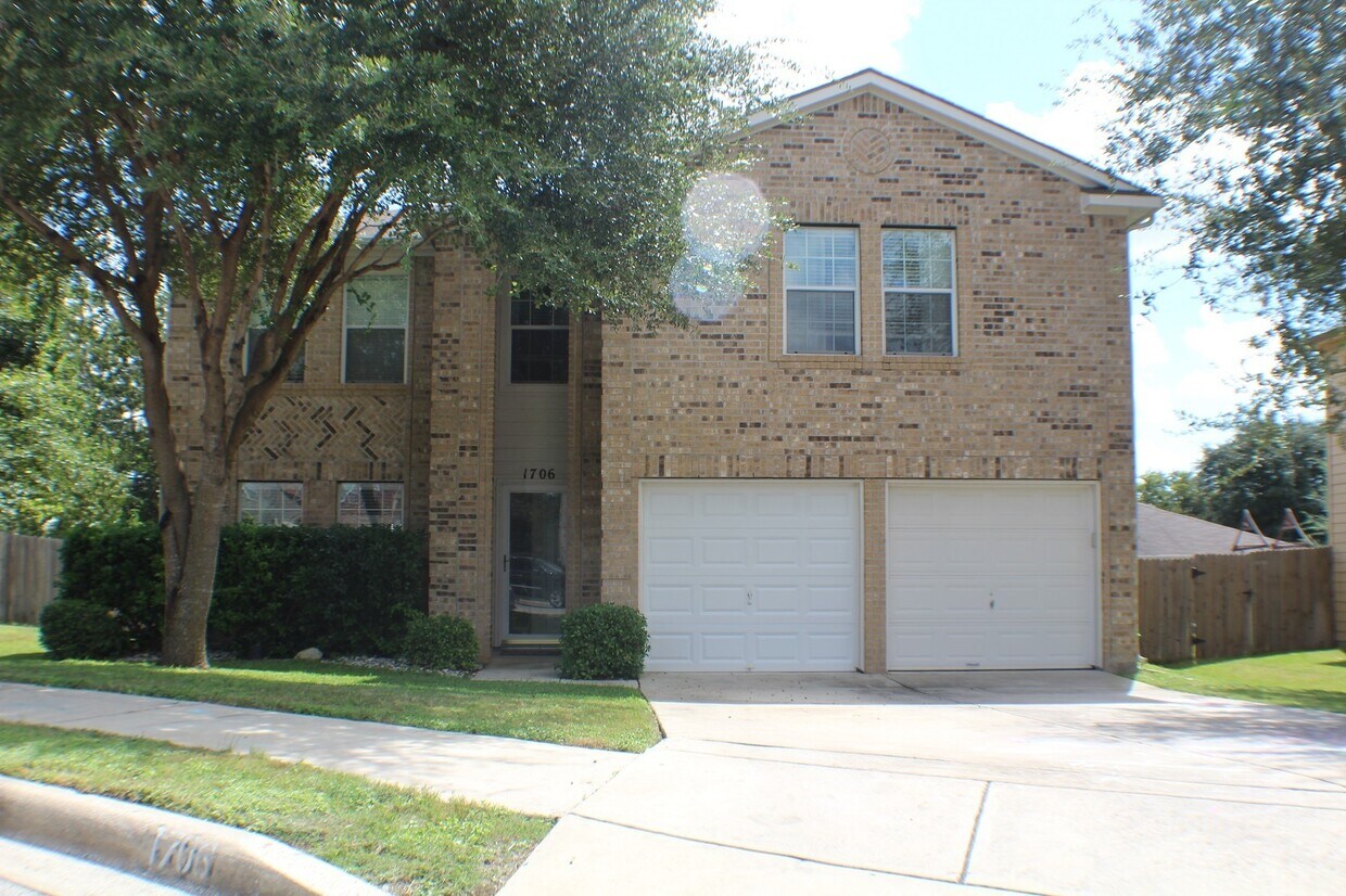 Primary Photo - Gorgeous Upgraded Schertz Rental In Quiet ...