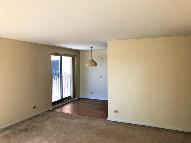 Foto del edificio - 815 Leicester Rd