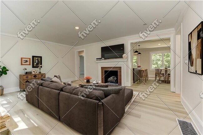 Building Photo - 83 26th St NW
