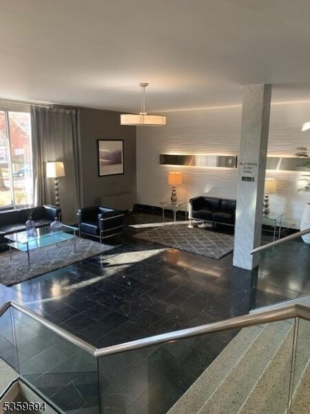Foto del edificio - 39 E 39th St