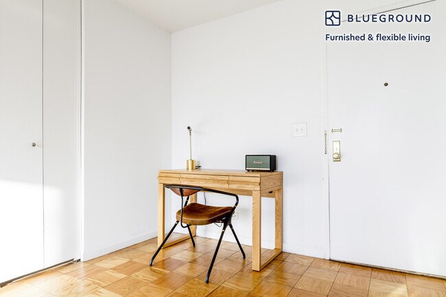 Foto del edificio - 240 E 27th St