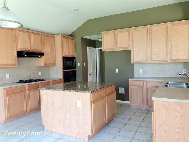 Building Photo - 4100 Wildbriar Ln