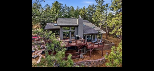 Photo - 2074 Foothills Dr S House