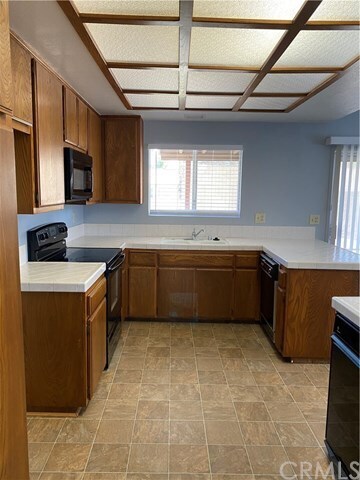 Building Photo - 23955 Canyon Lake Dr N