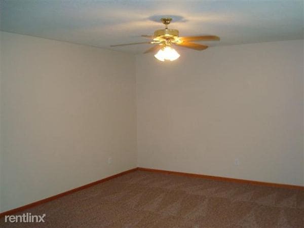Building Photo - 630 Rhode Island St