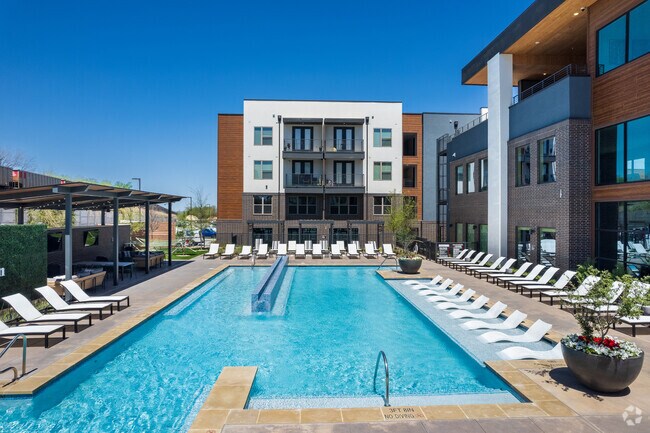 Piscina - The Jameson at the Bluffs