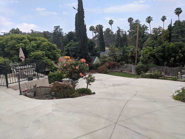 Foto del edificio - 4428 Randall Rd