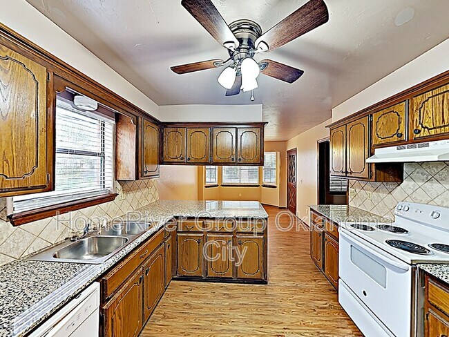 Foto del edificio - 1036 W Windsor Way