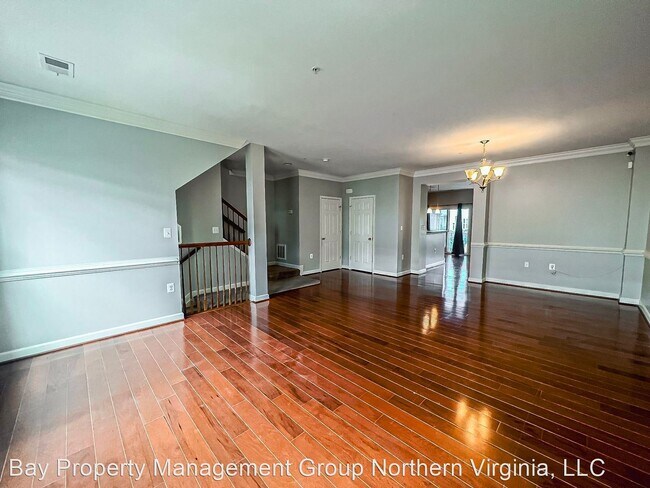 Building Photo - 3 br, 2.5 bath House - 6074-B Wicker Ln #162