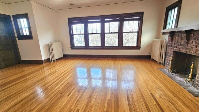 Building Photo - 4536 Grand Ave S