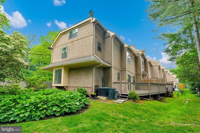 Foto del edificio - 431 Eagle Rd